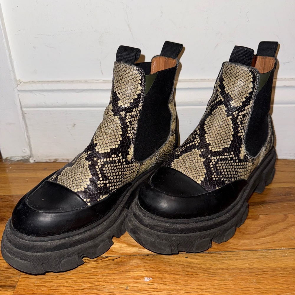 Ganni snake skin boot 38